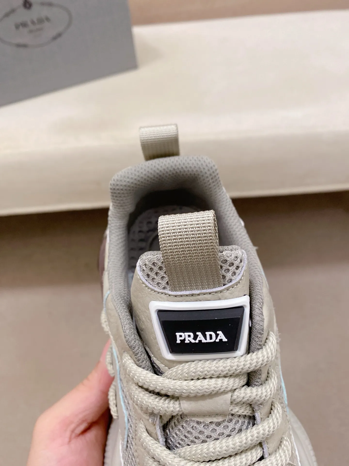 Men's shoes 💰: 462💰 [Prada～Prada] Trendy new styles are on the market. Same style as the official website. Counter quality. Original version. [Strong] [Strong] Imported selected first-layer cowhide. Comfortable and breathable sheepskin lining, fine workmanship, upper layer made of 100% pure cowhide, original last shape, comfortable on the feet, shoe sizes 38 to 44